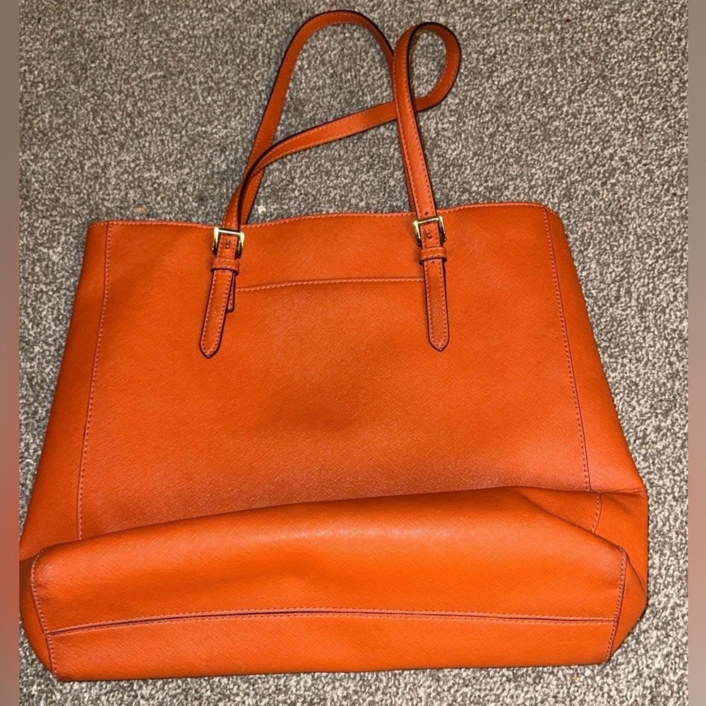 Handbag - Picture 2 of 3